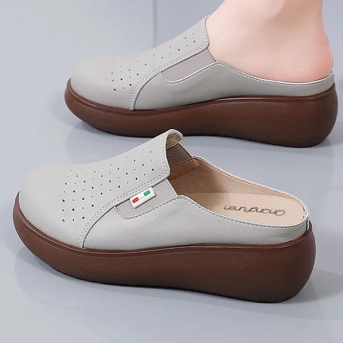 Pantuflas cerradas de piel auténtica con suela blanda