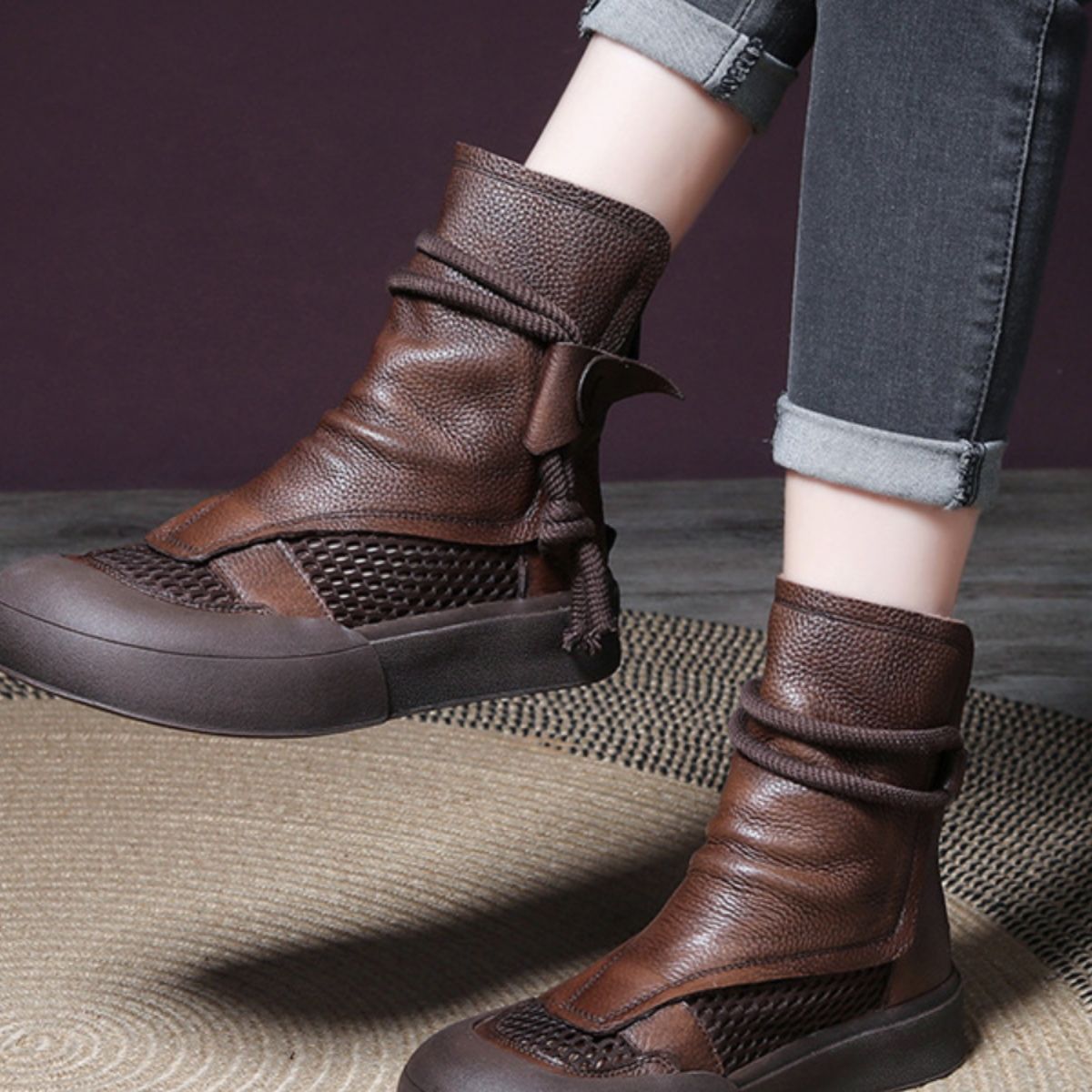 Sandalias altas de suela suave y plana hechas a mano