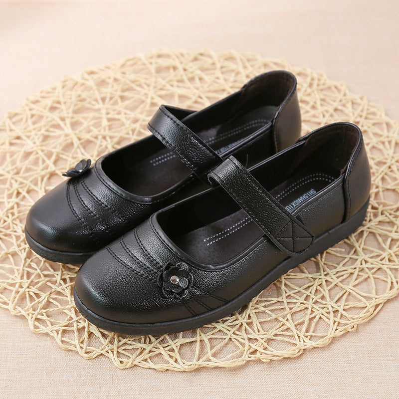 Nuevo modelo de zapatos de velcro para mamá con suela blanda