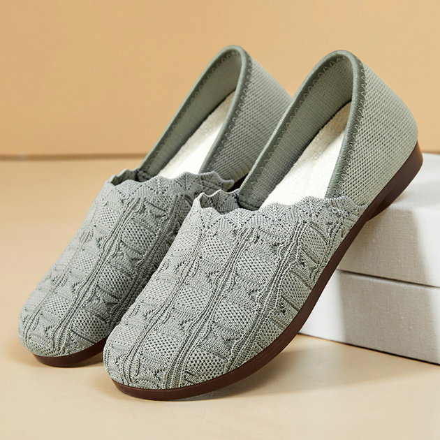 Nuevos zapatos casuales cómodos con encaje