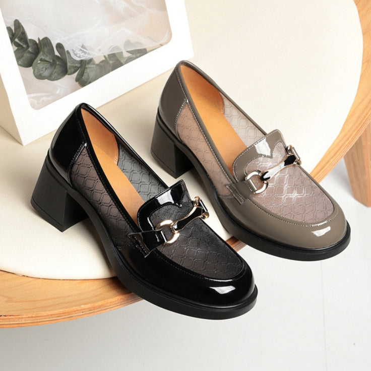 Mocasines de charol con tacón de bloque
