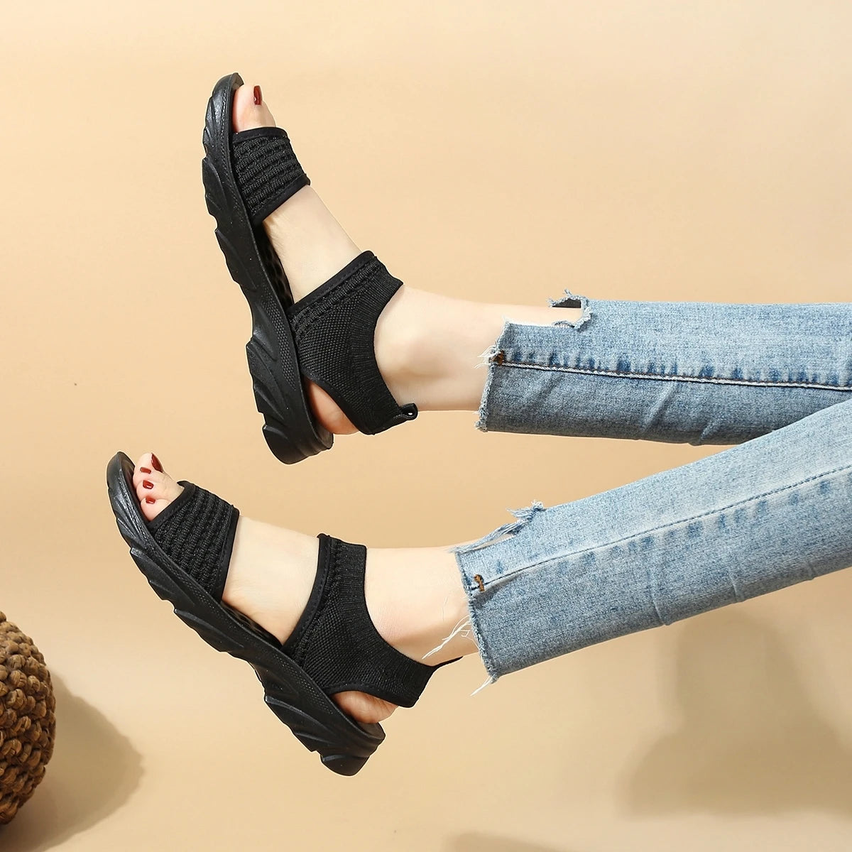 Nuevas sandalias planas cómodas