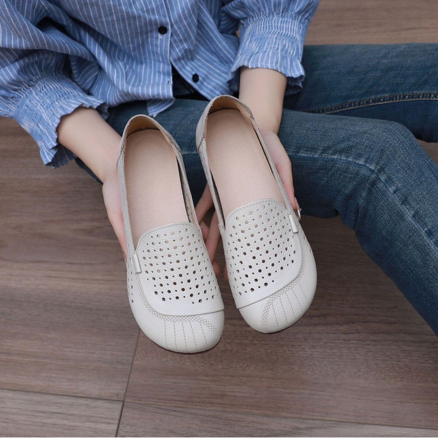 Zapatos de cuero huecos de suela blanda