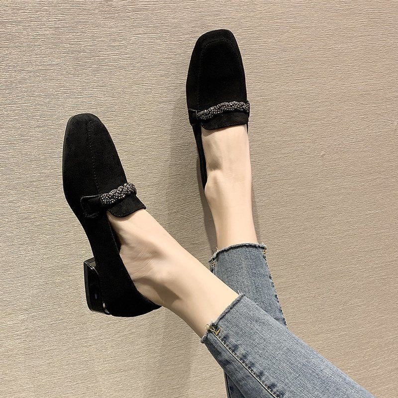 Zapatos de ante con diamantes
