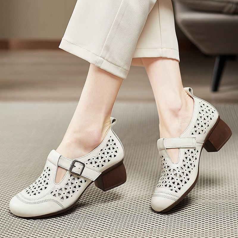 Zapatos huecos de cuero suave