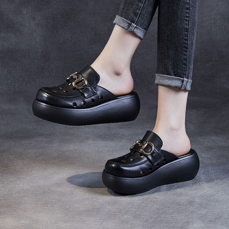 Zapatillas de piel huecas con punta cerrada