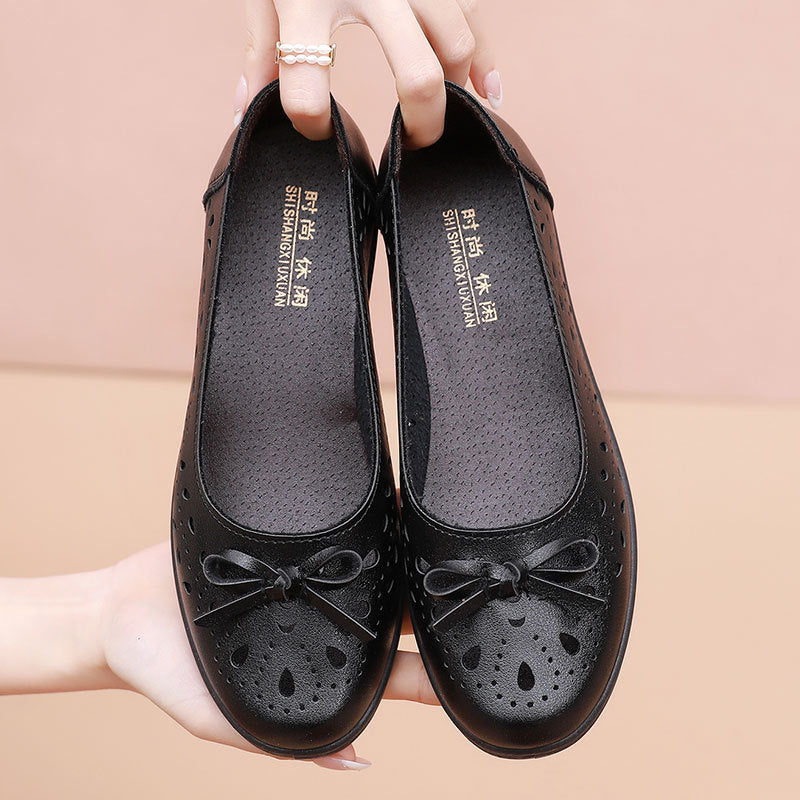 Exquisitos zapatos de piel con lazo