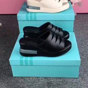 Zapatillas de suela gruesa