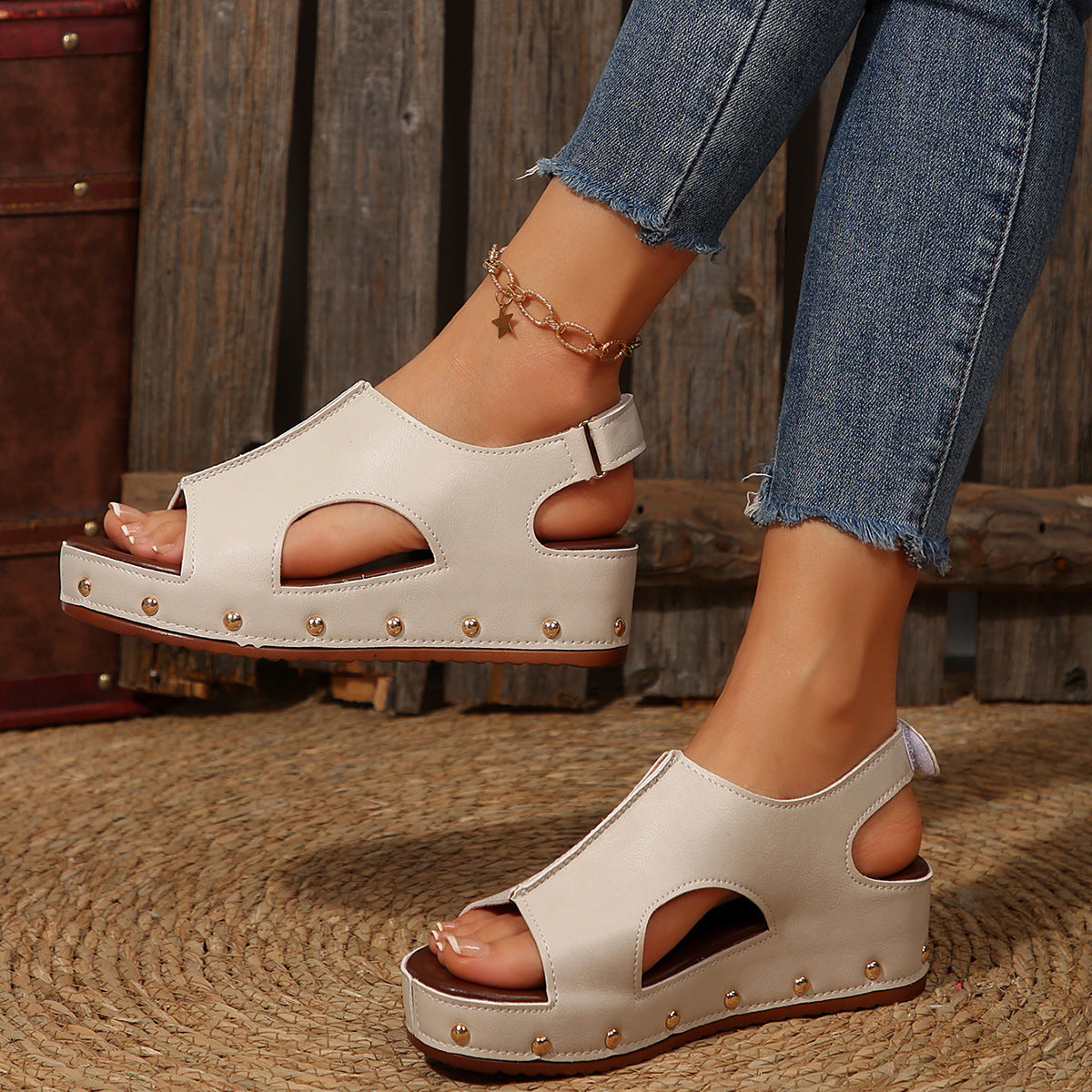Sandalias de plataforma con boca de pez