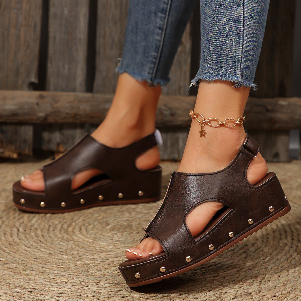 Sandalias de plataforma con boca de pez