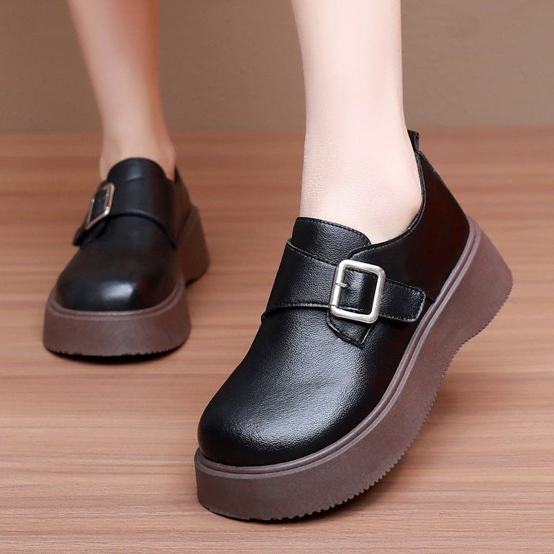Zapatos retro de plataforma con hebilla y suela gruesa