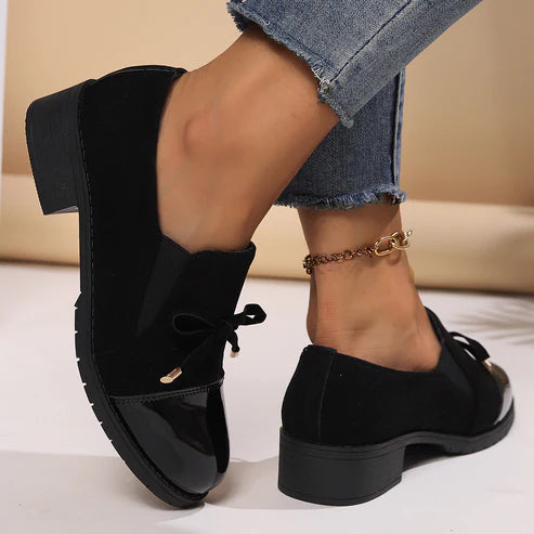 Zapatos de piel con lazo, punta redonda y tacón grueso