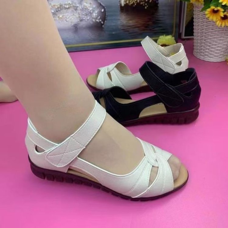 Nuevas sandalias con velcro 2025