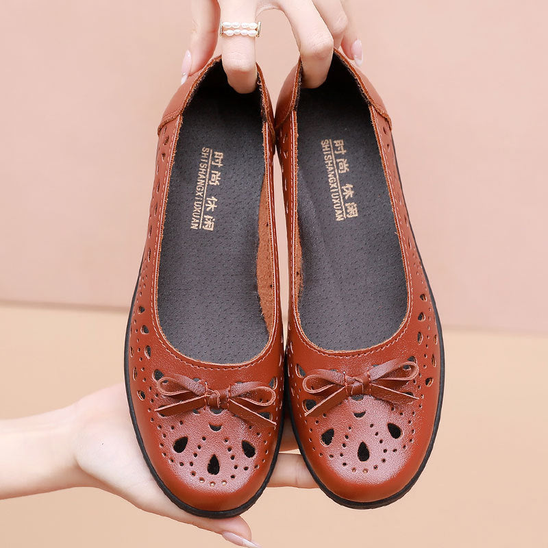 Exquisitos zapatos de piel con lazo