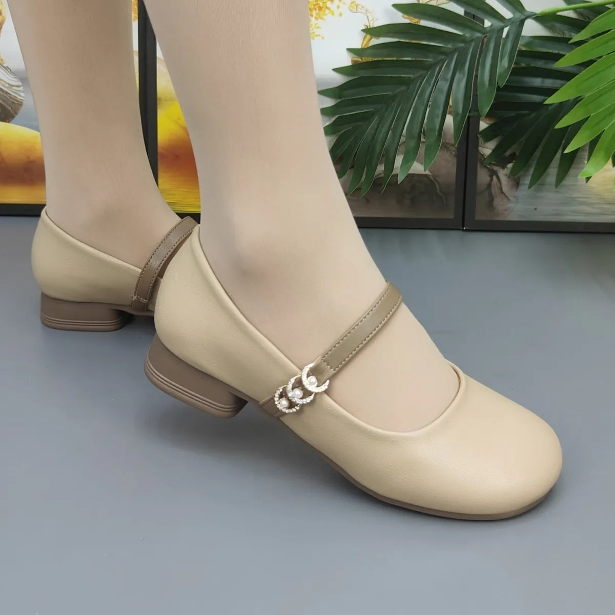 Zapatos cómodos de punta redonda de piel suave