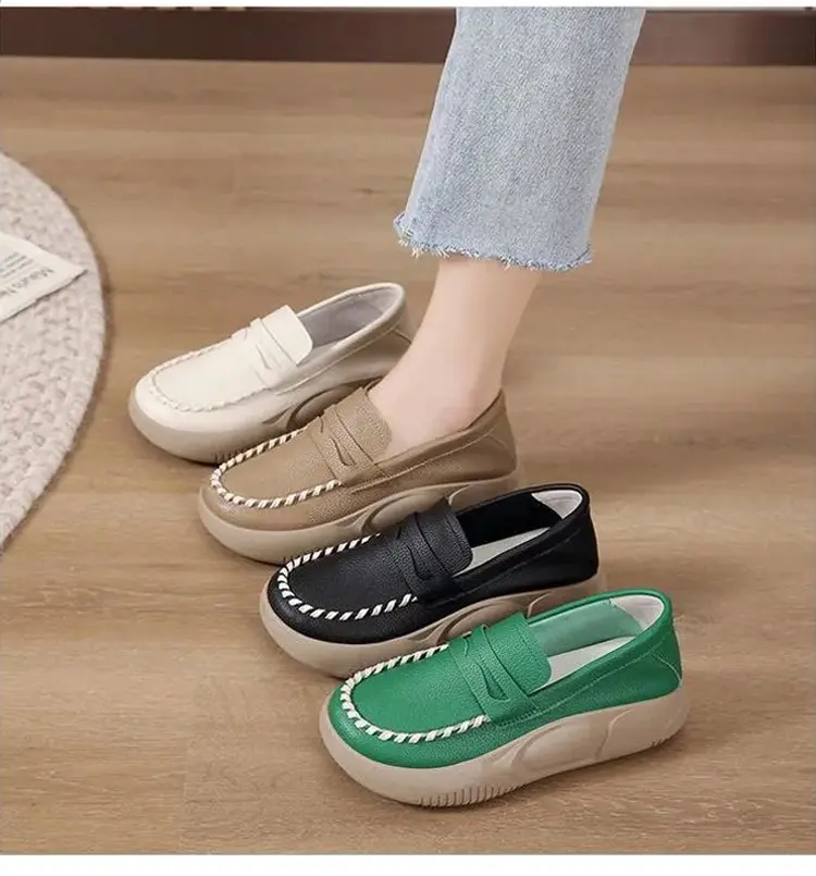 Zapatos casual de mujer de piel con suela blanda