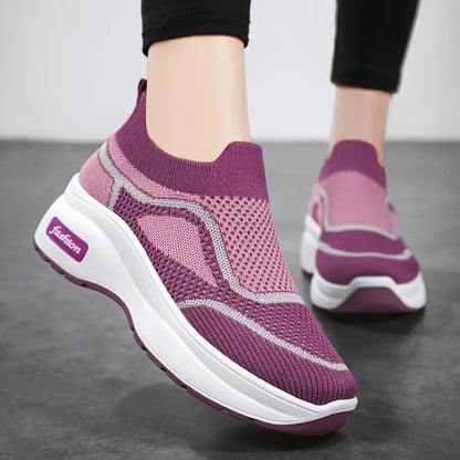 Nuevo estilo de zapatos voladores tejidos y transpirables 2025