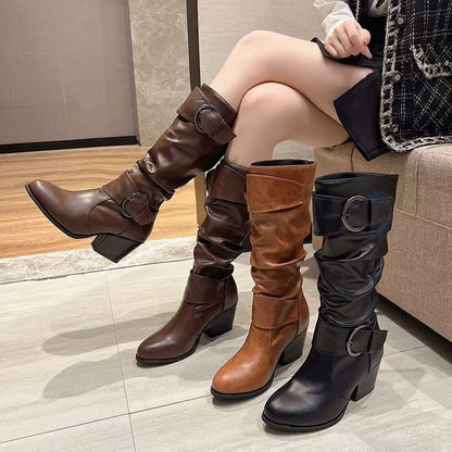 Botas de tacón alto con hebilla