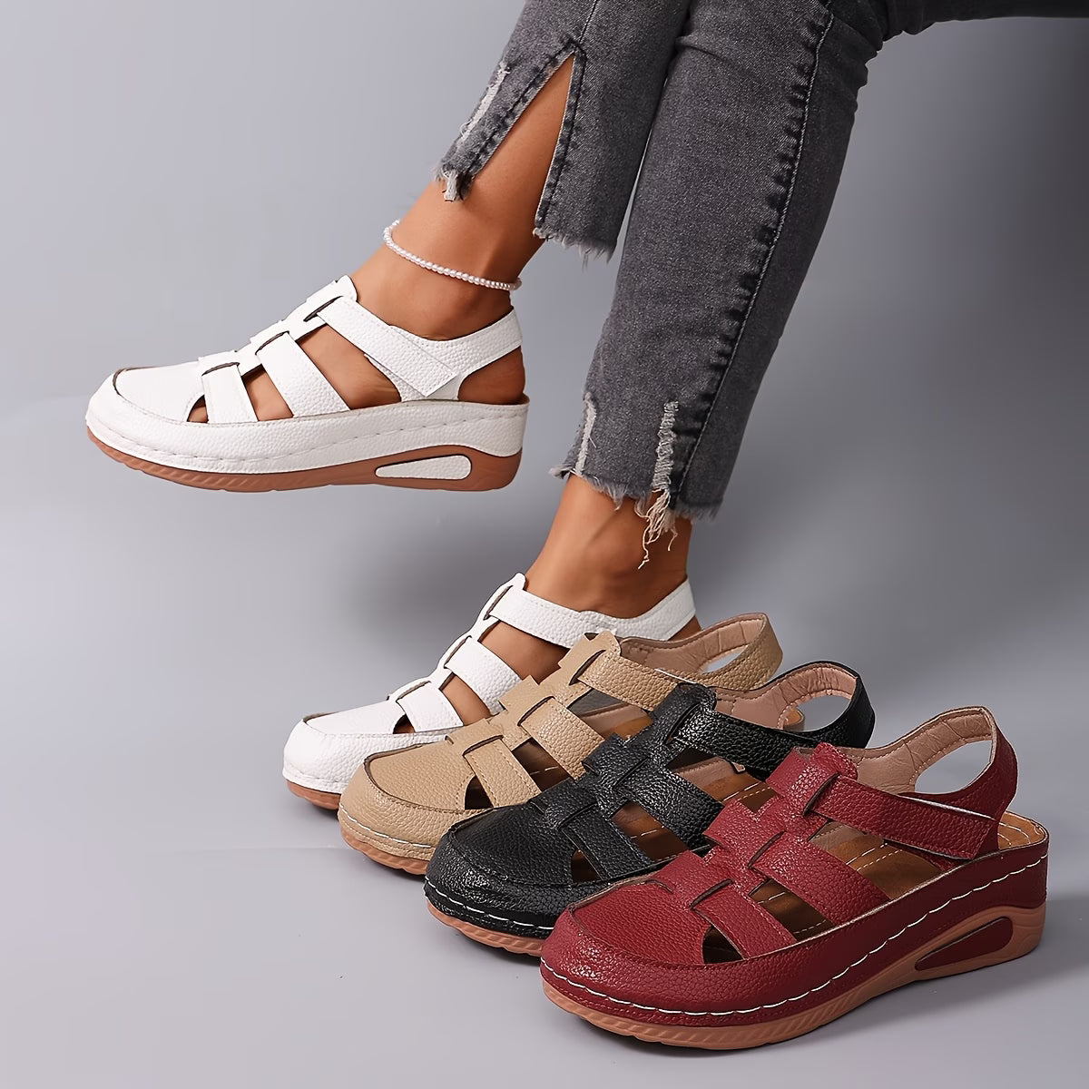 Sandalias casuales cerradas con calados para mujer
