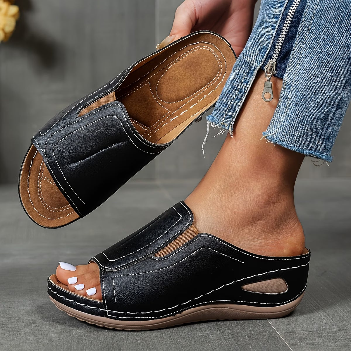 Sandalias cómodas de suela elevada