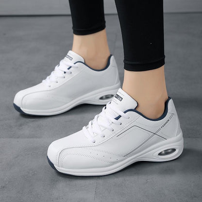 Tenis ortopédicos casuales con plataforma y cordones