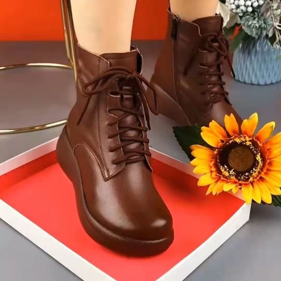 Botas de terciopelo con punta redonda y tacón medio