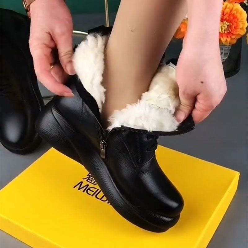 Botas de terciopelo con punta redonda y tacón medio