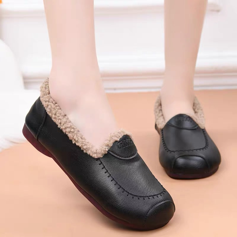 Zapatos de piel suave suela blanda y forro polar