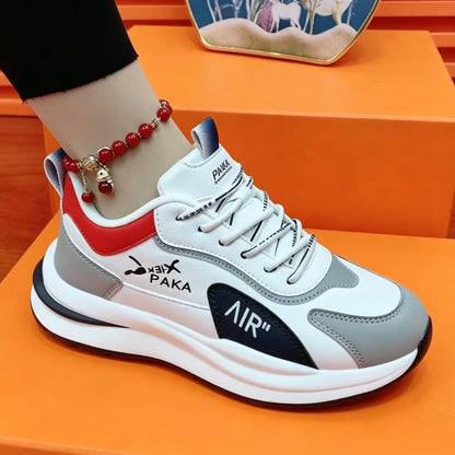 Nuevas zapatillas de piel
