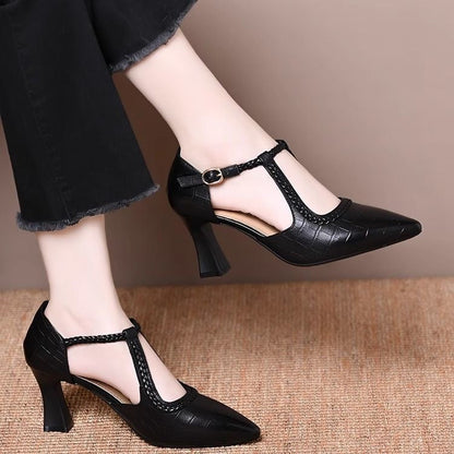 Zapatos retro de piel con tacón grueso