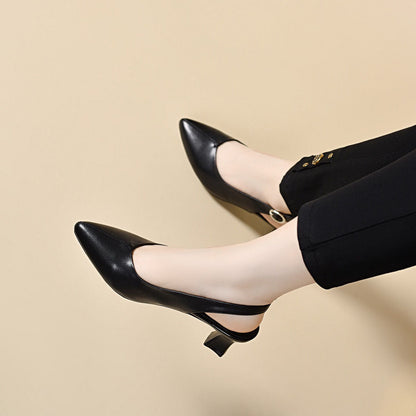 Tacones altos de cuero de tacón medio