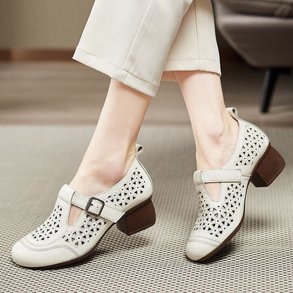 Zapatos huecos de cuero suave