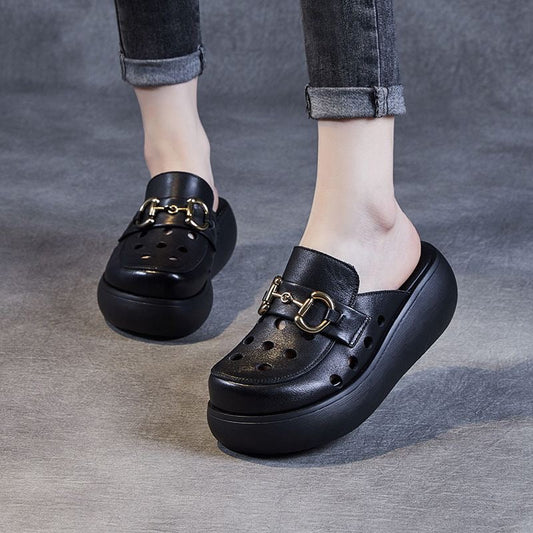 Zapatillas de piel huecas con punta cerrada