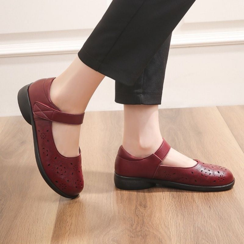 Zapatos de cuero con agujeros antideslizantes