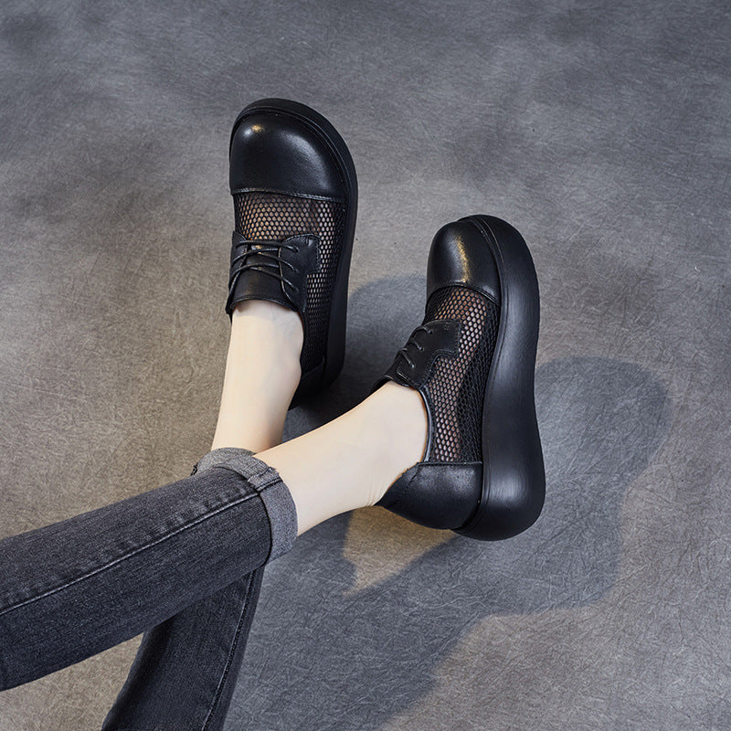 Zapatos de cuero con cordones y malla