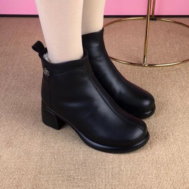 Botas de tacón medio con flores