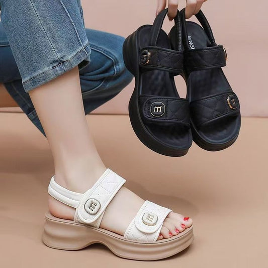 Sandalias elegantes de suela gruesa