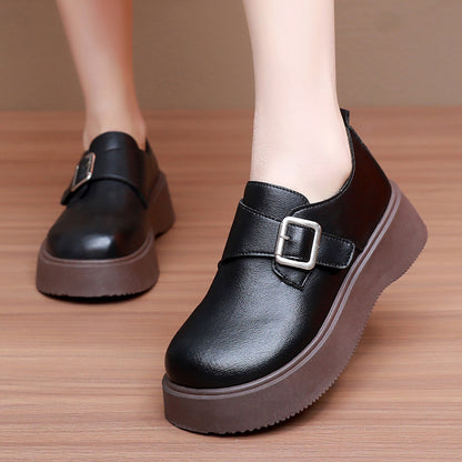Zapatos retro de plataforma con hebilla y suela gruesa