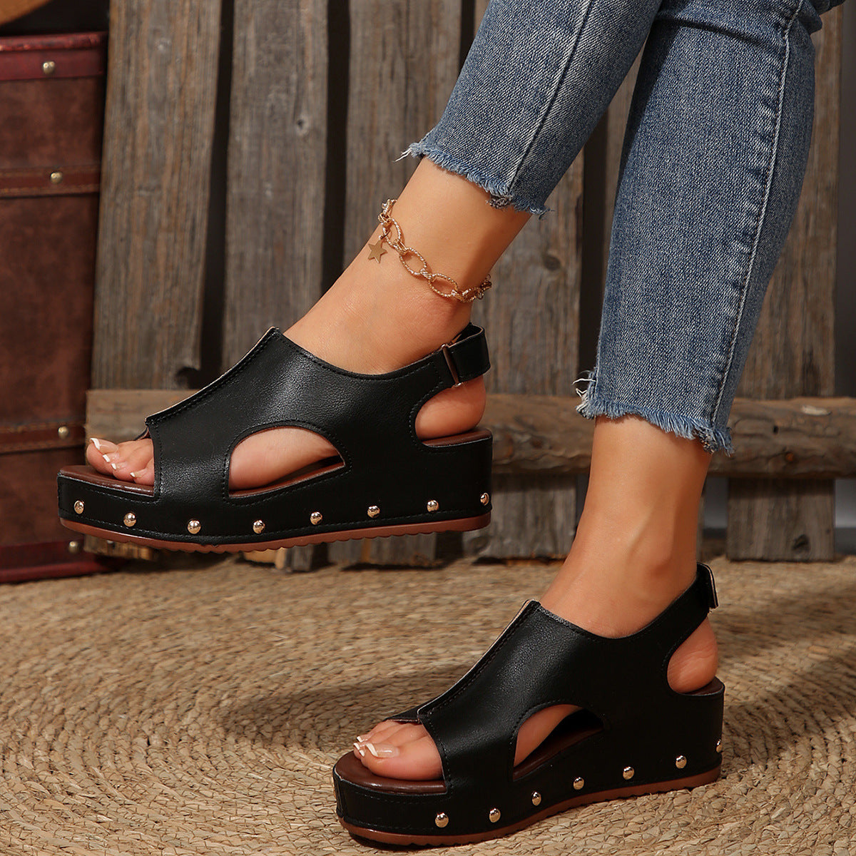 Sandalias de plataforma con boca de pez