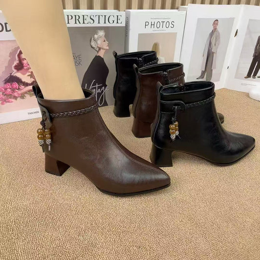 Botines de Piel con Tacón Estilizado