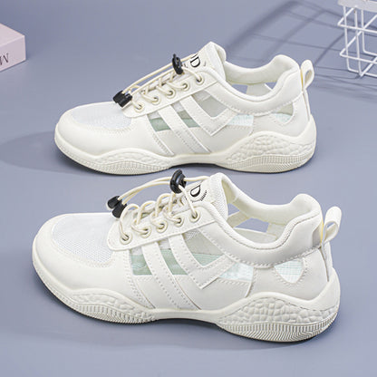 Sandalias cerradas con calados huecos
