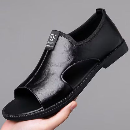 Calzado de verano refinado, sandalias de corte clásico y acabado impecable
