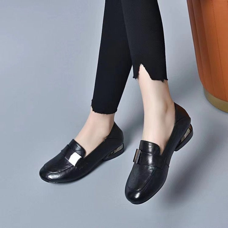 Zapatos redondos suaves y cómodos