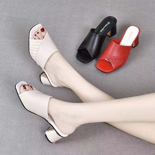 Nuevas zapatillas de verano de piel suave