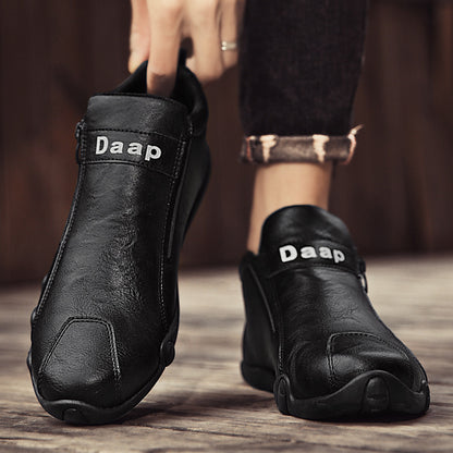 Nuevos zapatos casuales de cuero de caña alta