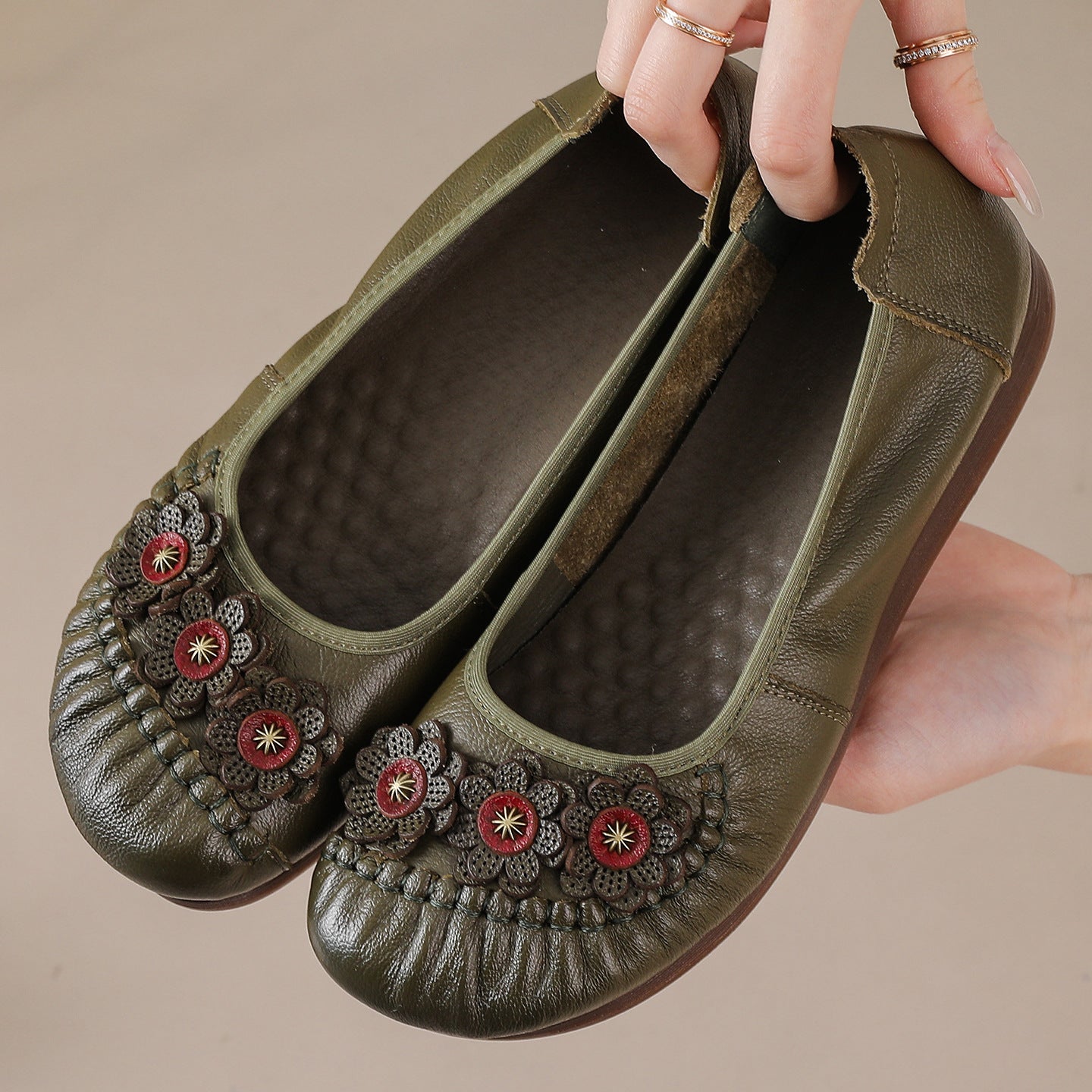 Zapatos étnicos – punta redonda, corte bajo, suela plana
