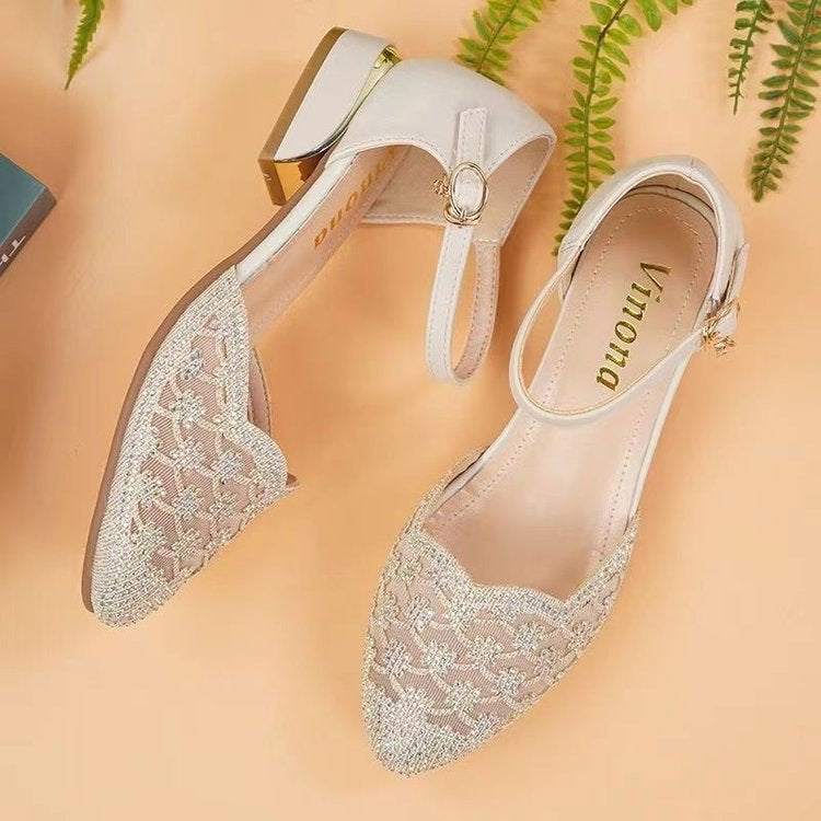 Sandalias elegantes de malla con pedrería, tacón bajo