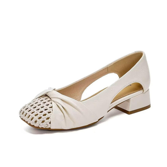 Zapatos de tacón grueso con diseño calado y tejido moderno