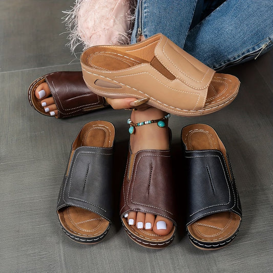 Sandalias cómodas de suela elevada